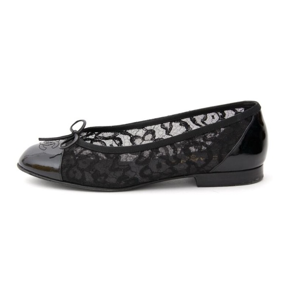 Classic Black Chanel Ballet Flat - Picture 1 of 11